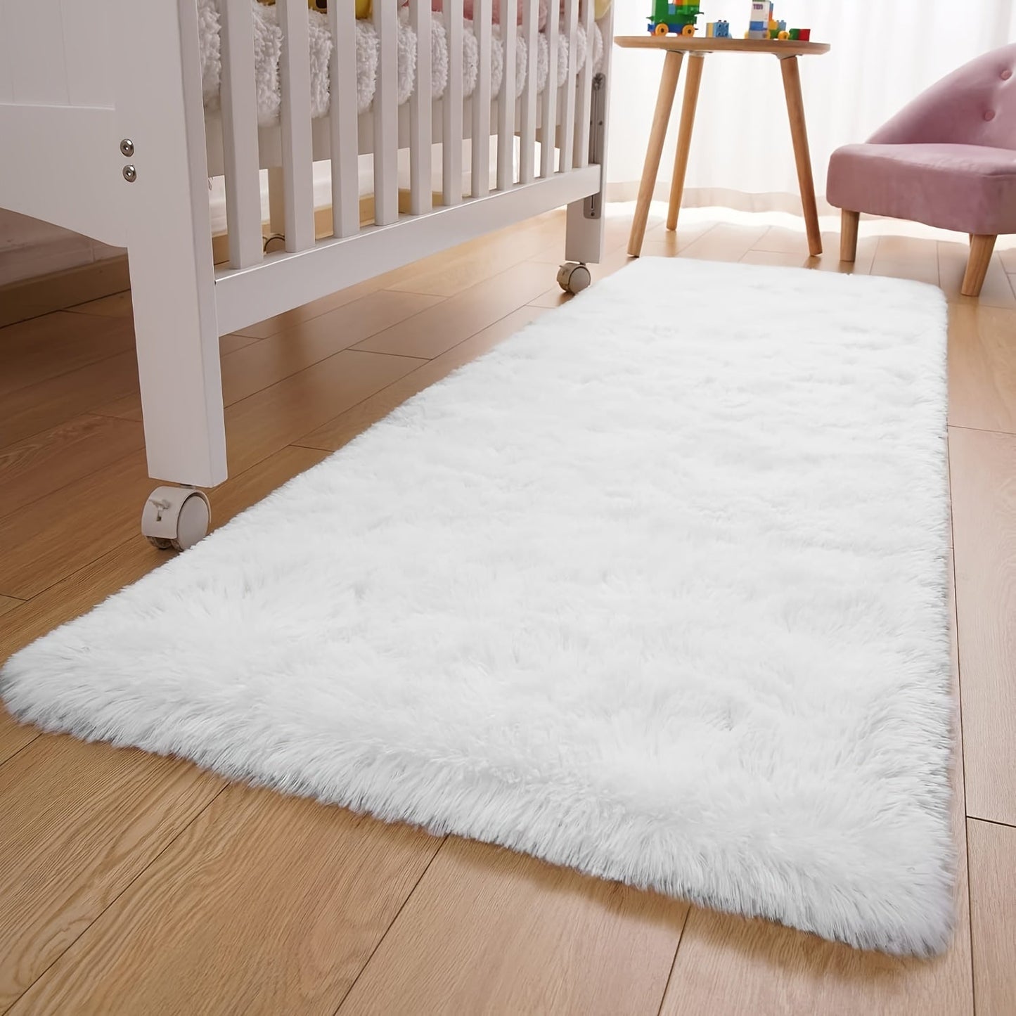 Soft area rug with tie-dye design, perfect for your bedroom or living room. This washable patio mat is ultra fuzzy and adds a decorative touch to any space. It is also suitable for use as a bedside accessory, in a cloakroom, or on a coffee table.