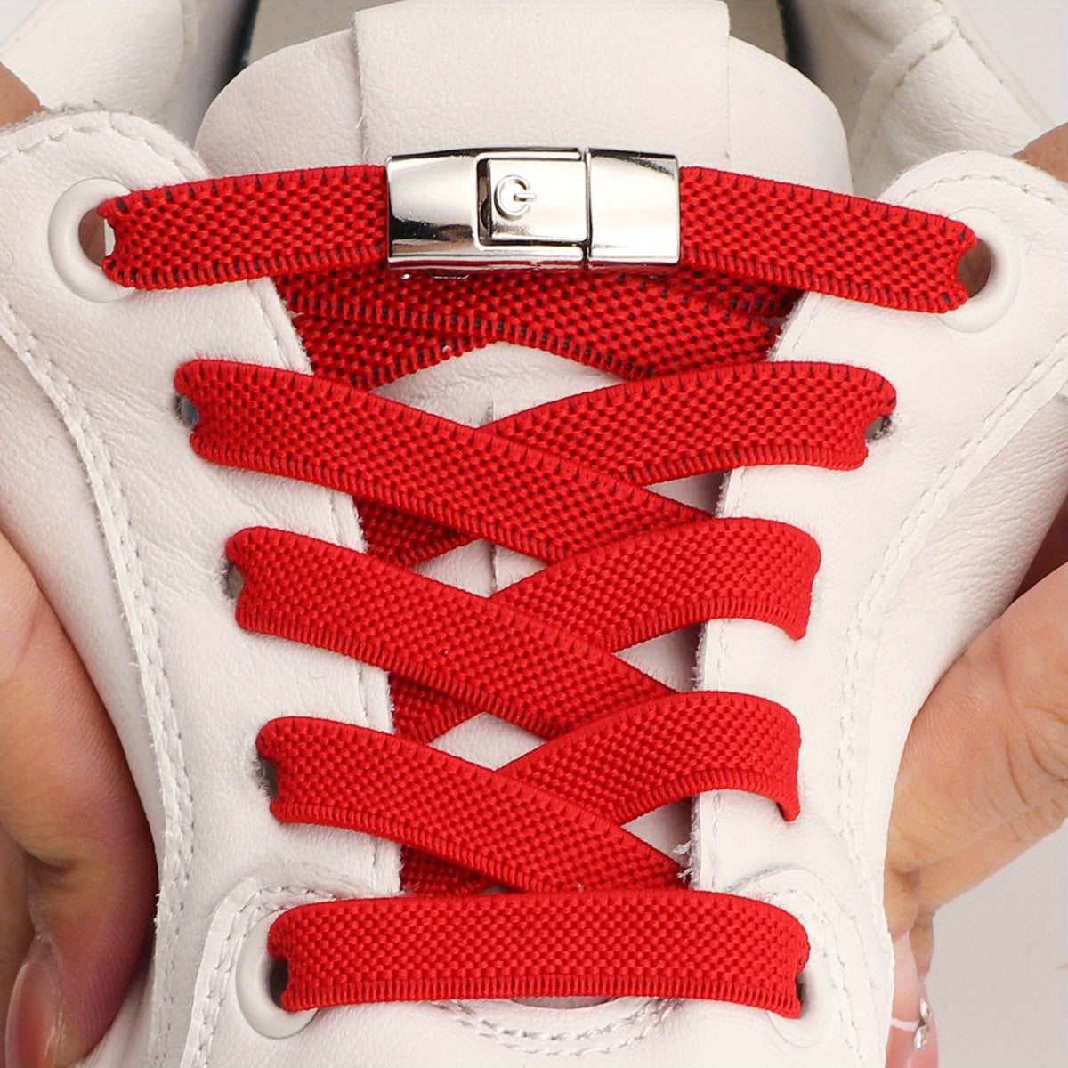 Women's white laces with buckles for sneakers.