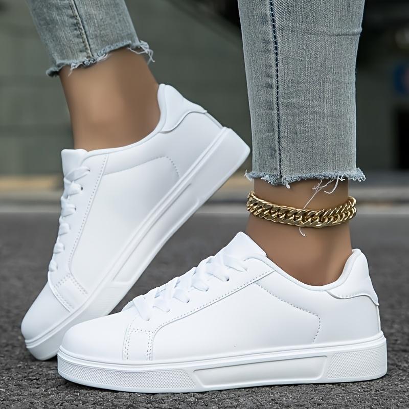 White lace-up sneakers for women, Lightweight, versatile and comfortable casual footwear for all seasons.