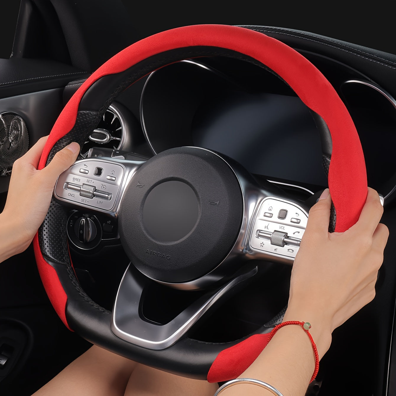 Non-slip, universal steering wheel cover with sweat-absorbing buckle for cars.