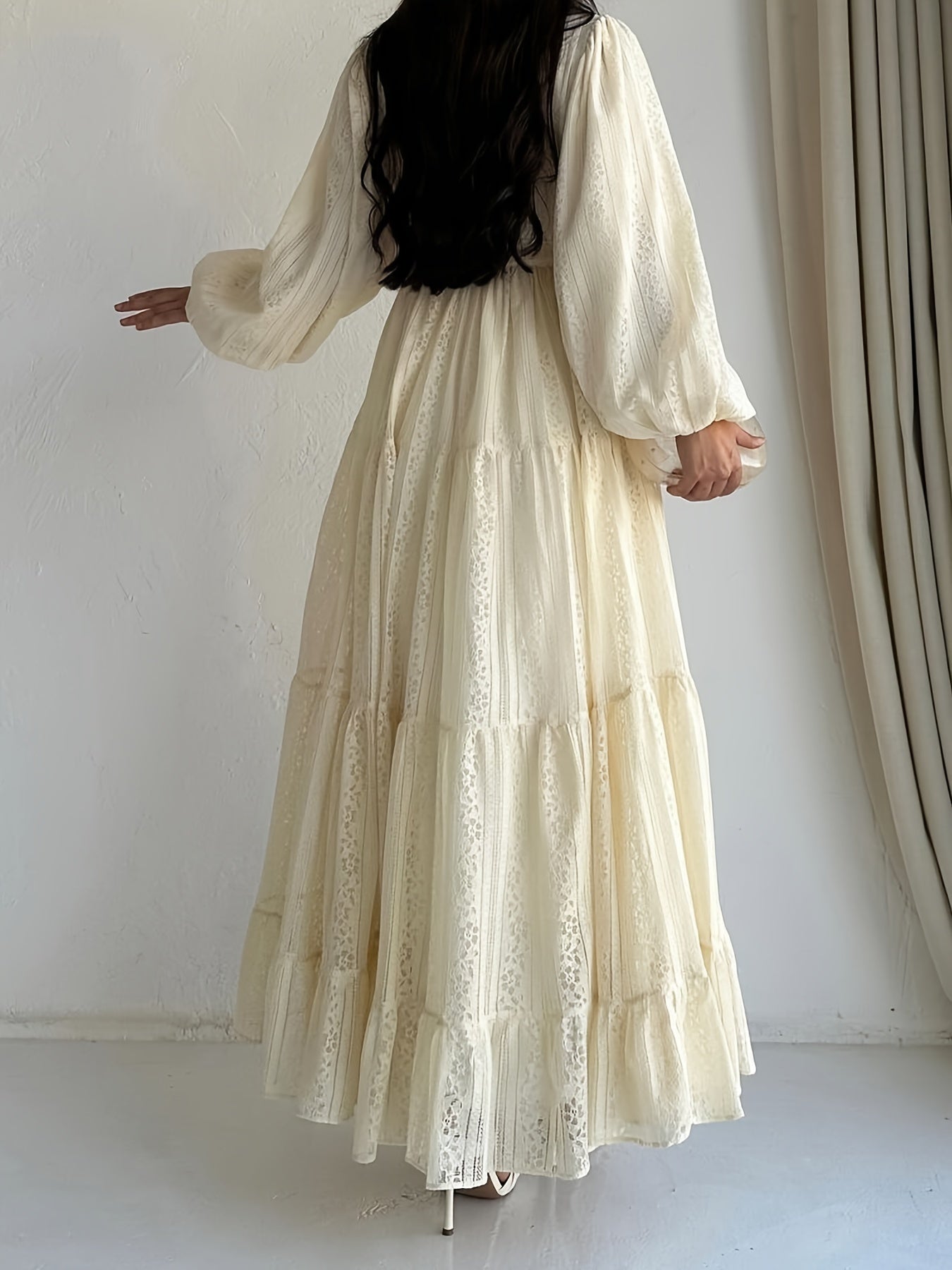 Women's Middle Eastern Muslim lace collar long robe dress in solid color, made of 95% woven polyester and 5% spandex with button detail, suitable for all seasons.