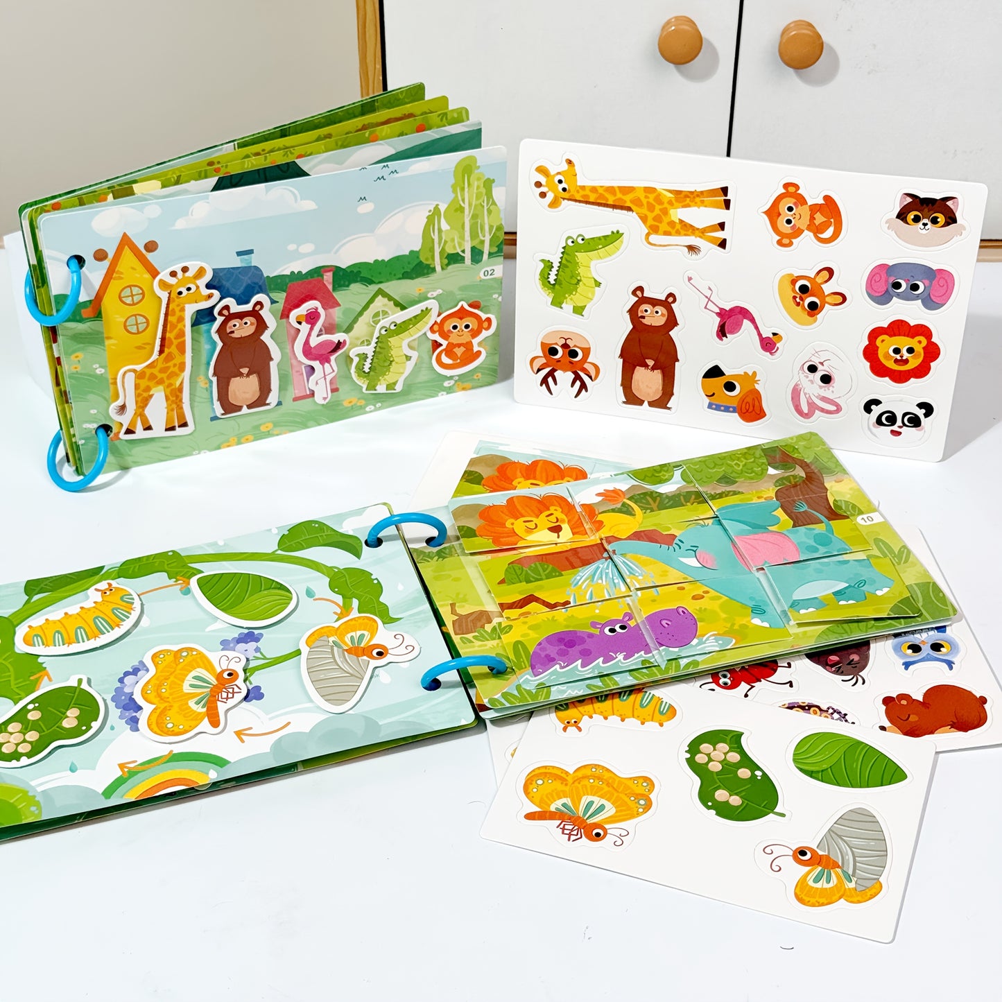 Animal puzzle sticker book for boys and girls, offers fun and educational learning, encourages DIY hand ability and concentration training.