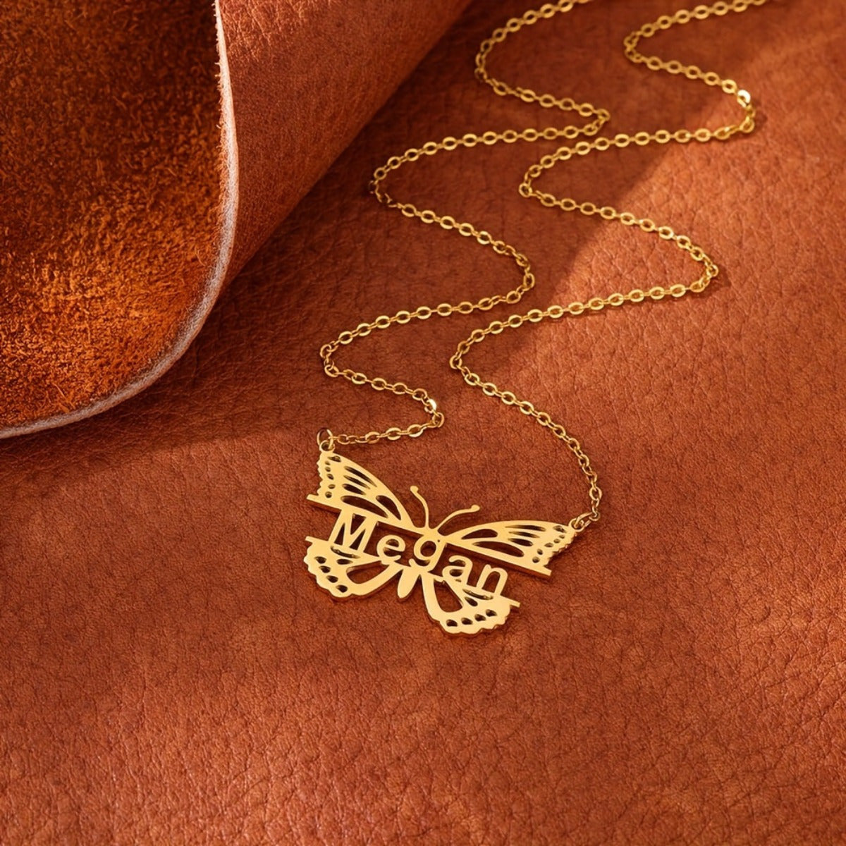 This exquisite personalized butterfly name necklace is crafted from durable 18K gold plated stainless steel. It makes a perfect mini jewelry gift for Mother's Day or Christmas.