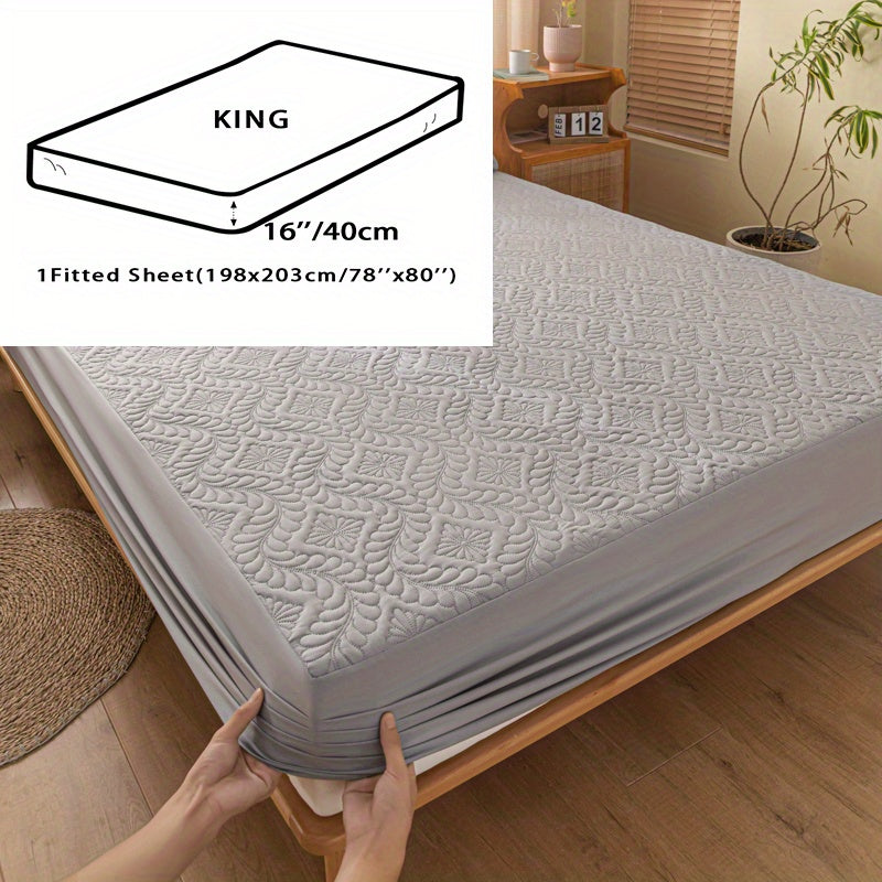 One set of two pieces of 100% waterproof mattress protector pillowcases made of 3D air bamboo fabric. The mattress cover is designed to provide cooling and is smooth, soft, and breathable. It is noiseless and washable, with a deep pocket size ranging