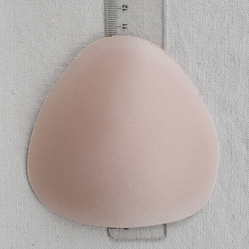 2 pairs of heart-shaped sponge bra inserts, washable and removable cup enhancers for bikinis, tops, and bras. Made from soft and breathable PU material for comfortable fit.