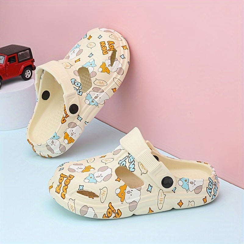 Boys' Casual Cartoon Clogs - Breathable, Lightweight, and Anti-Slip for Indoor/Outdoor Use in Spring and Summer.