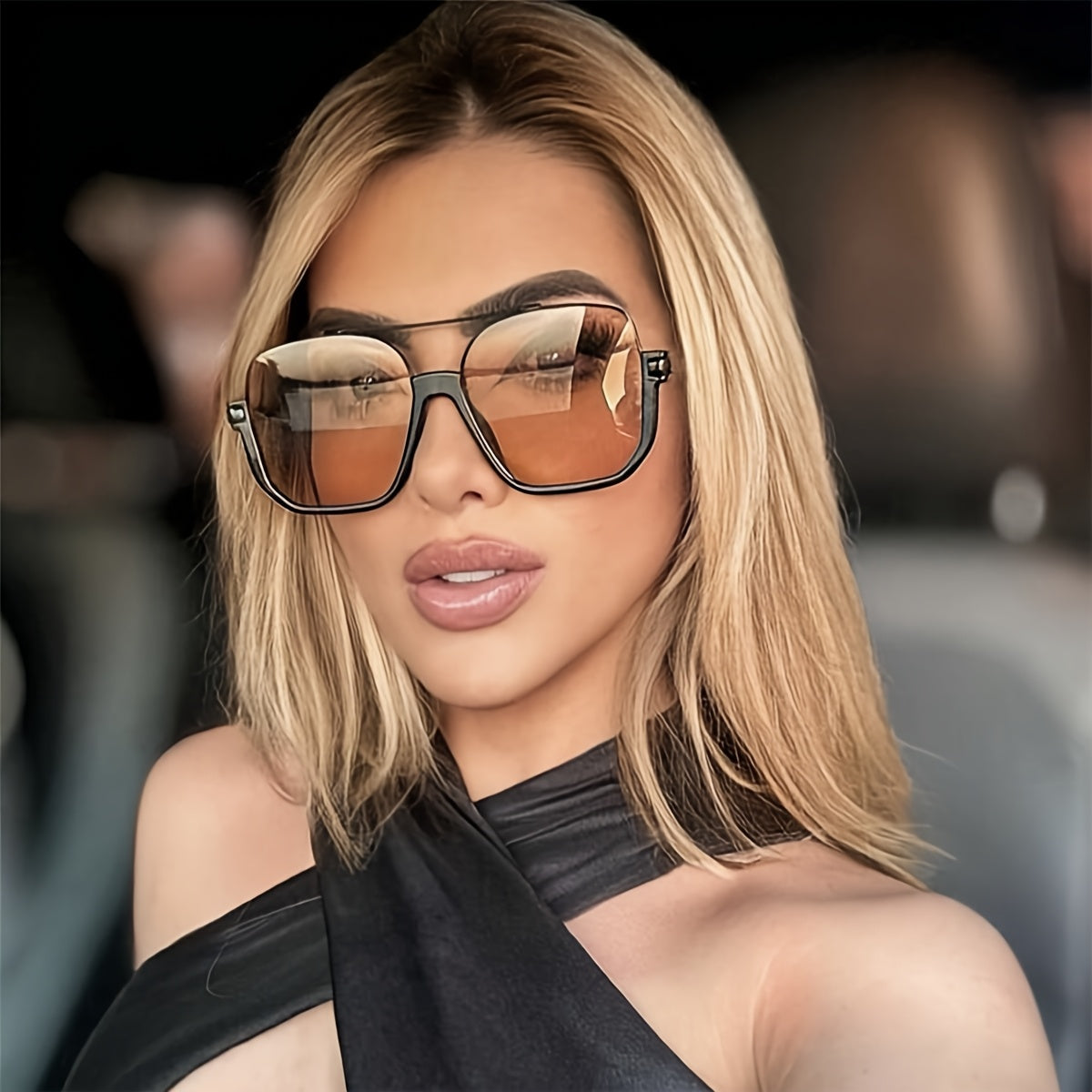 1 piece of GENUIN MOMENT women's fashion square glasses with metal frame and anti-reflective PC lens. Features large double bridge, perfect for daily gatherings, college parties, and events.