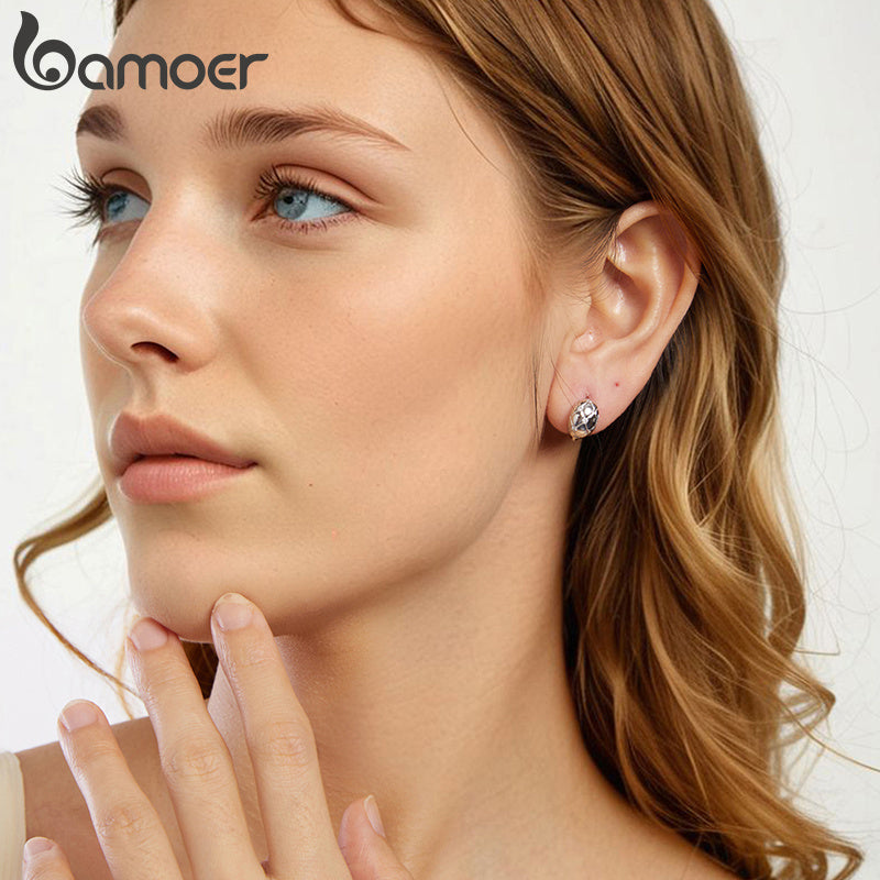 Stylish Women's Hoop Earrings - Timeless Minimalist Design, Crafted from 925 Sterling Silver with Elegant Cubic Zirconia Details, Safe for Sensitive Skin, Ideal for Festivals and Celebrations, Versatile for Any Season, Unique Rhombus Pattern, Lightweight