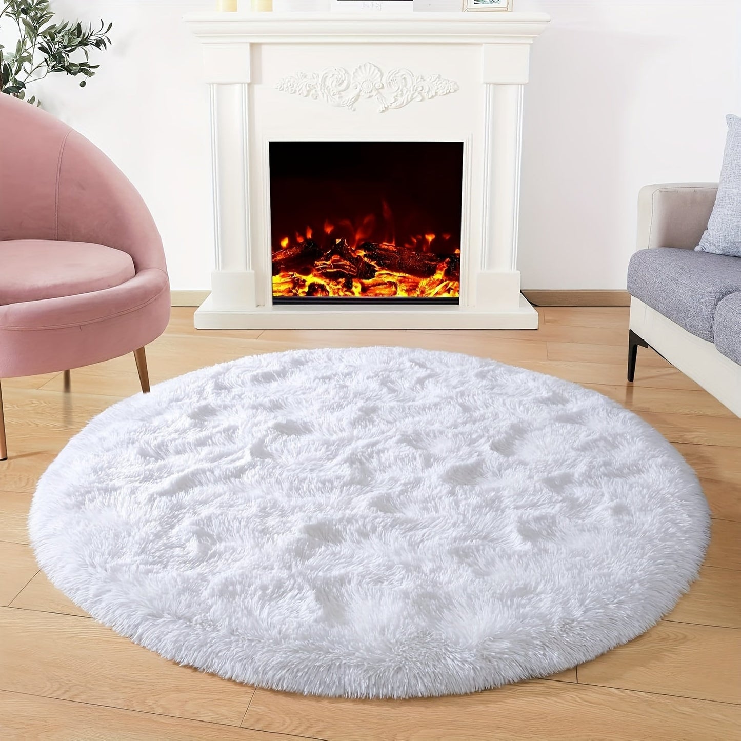 Luxurious White Round Area Rug made of Soft & Plush Faux Fur - Perfect for adding Cozy Comfort to Living Room, Bedroom, or Home Decor - Simple to Maintain, Gentle on Skin