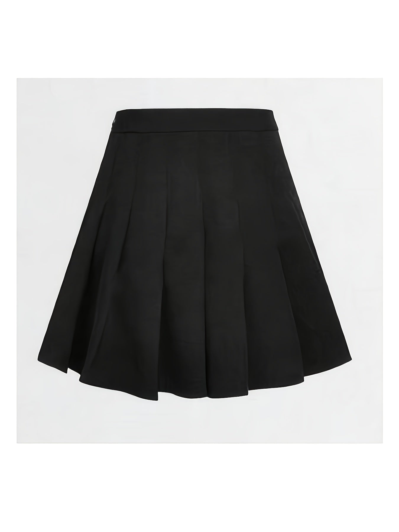 A versatile pleated skirt for campus sports with a unique pocket on the right side. Ideal for outdoor school activities.