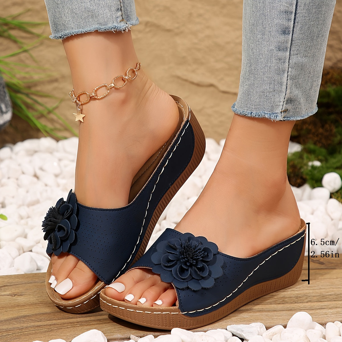 Floral platform sandals with cut-out design, perfect for walking and vacation.