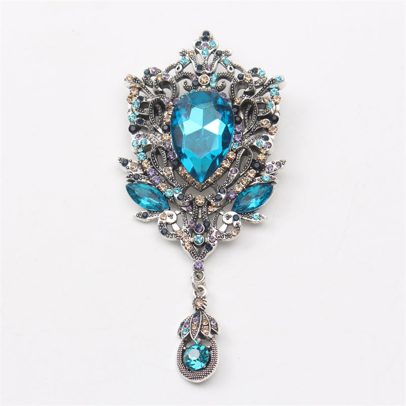 Luxurious Enamel Irregular Flower Shaped Rhinestone Brooch, Elegant Atmosphere Cutout, Stylish Pin for Women, Fashionable Gift Option