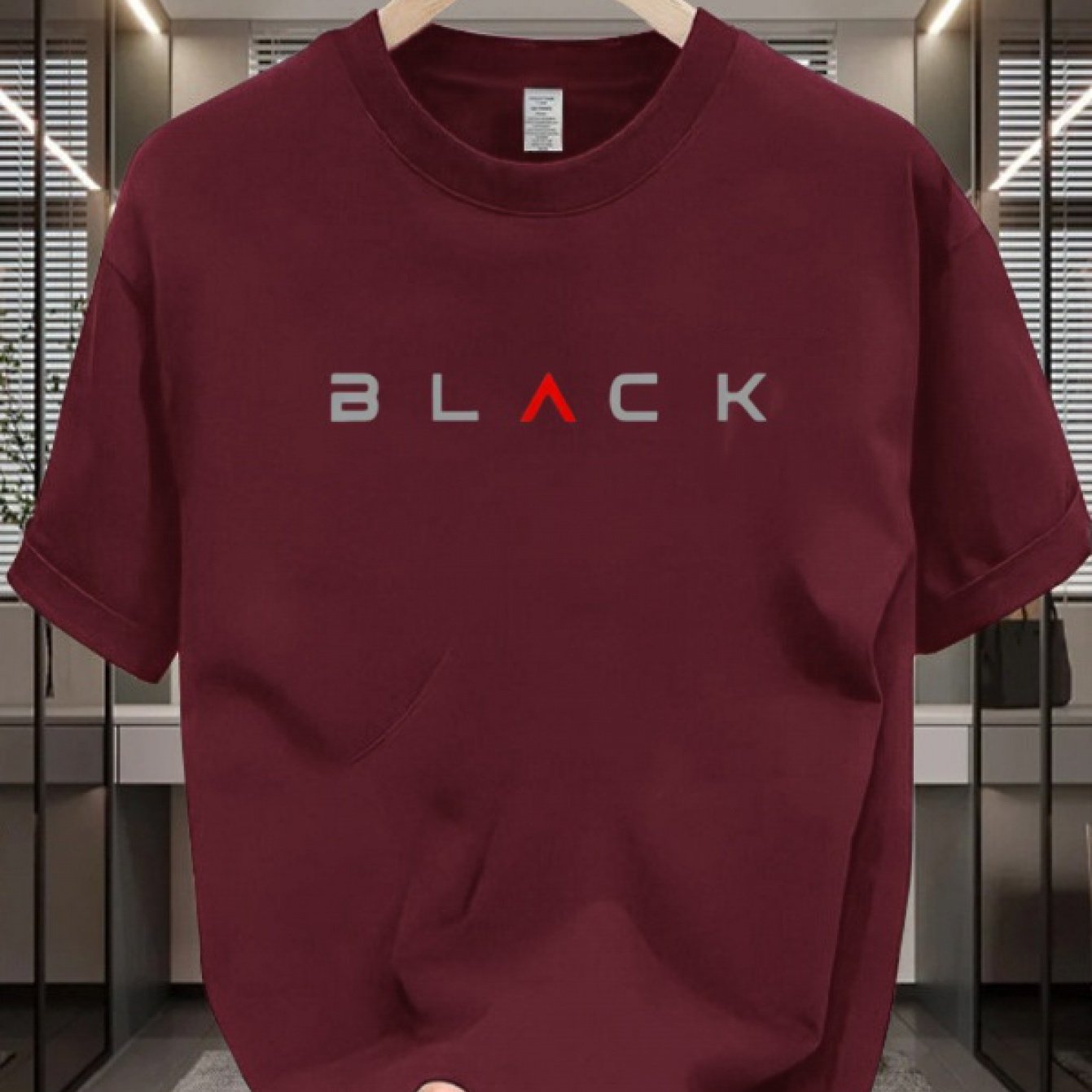 Men's Casual and comfortable solid color cotton t-shirt with short sleeves and crew neck, perfect for casual wear.