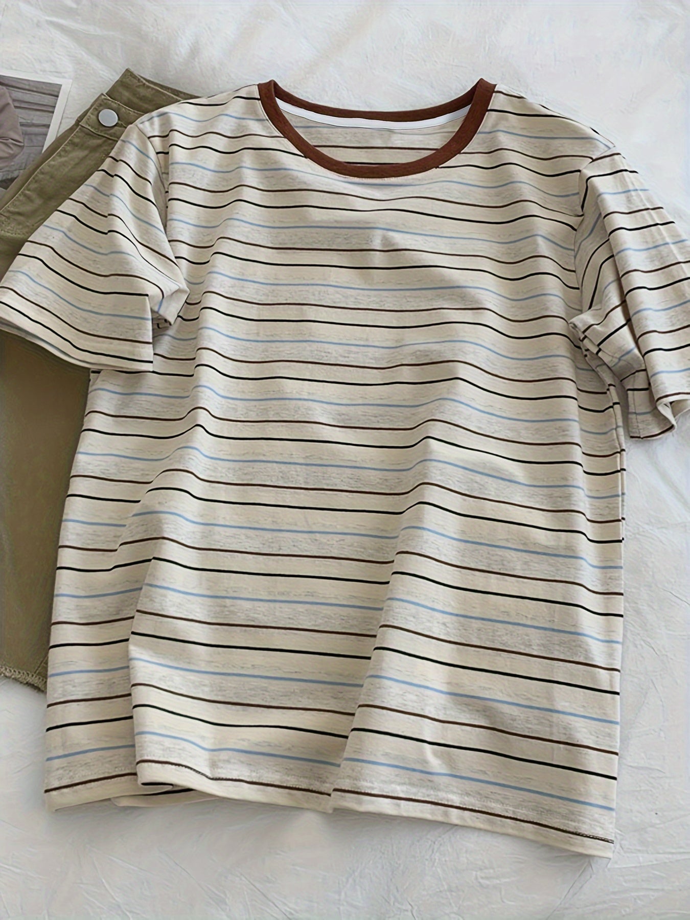 Striped Print Crew Neck T-Shirt for Women, perfect for summer casual wear.