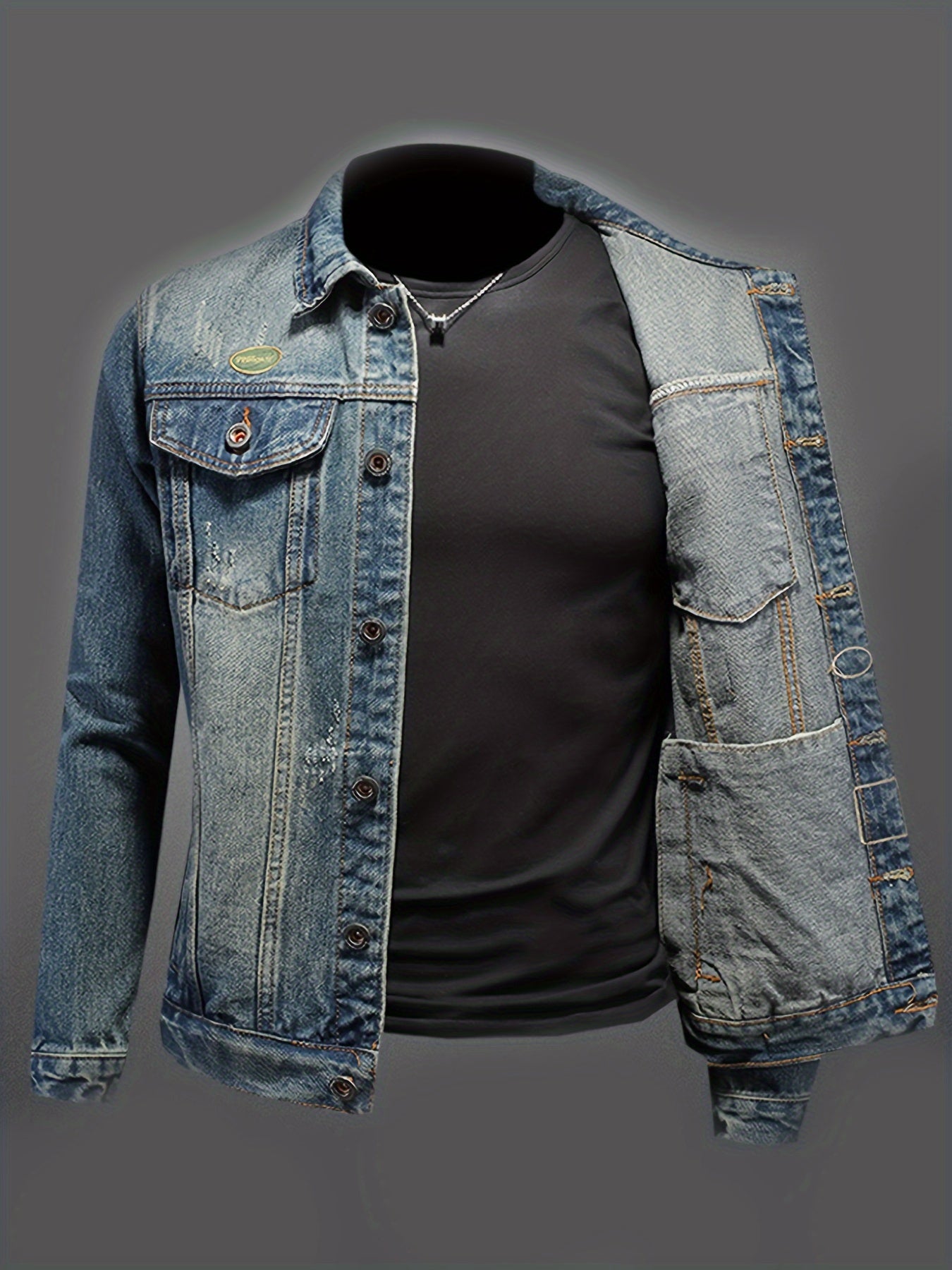 Men's vintage style denim jacket with pockets and button-up lapel, suitable for spring and fall.