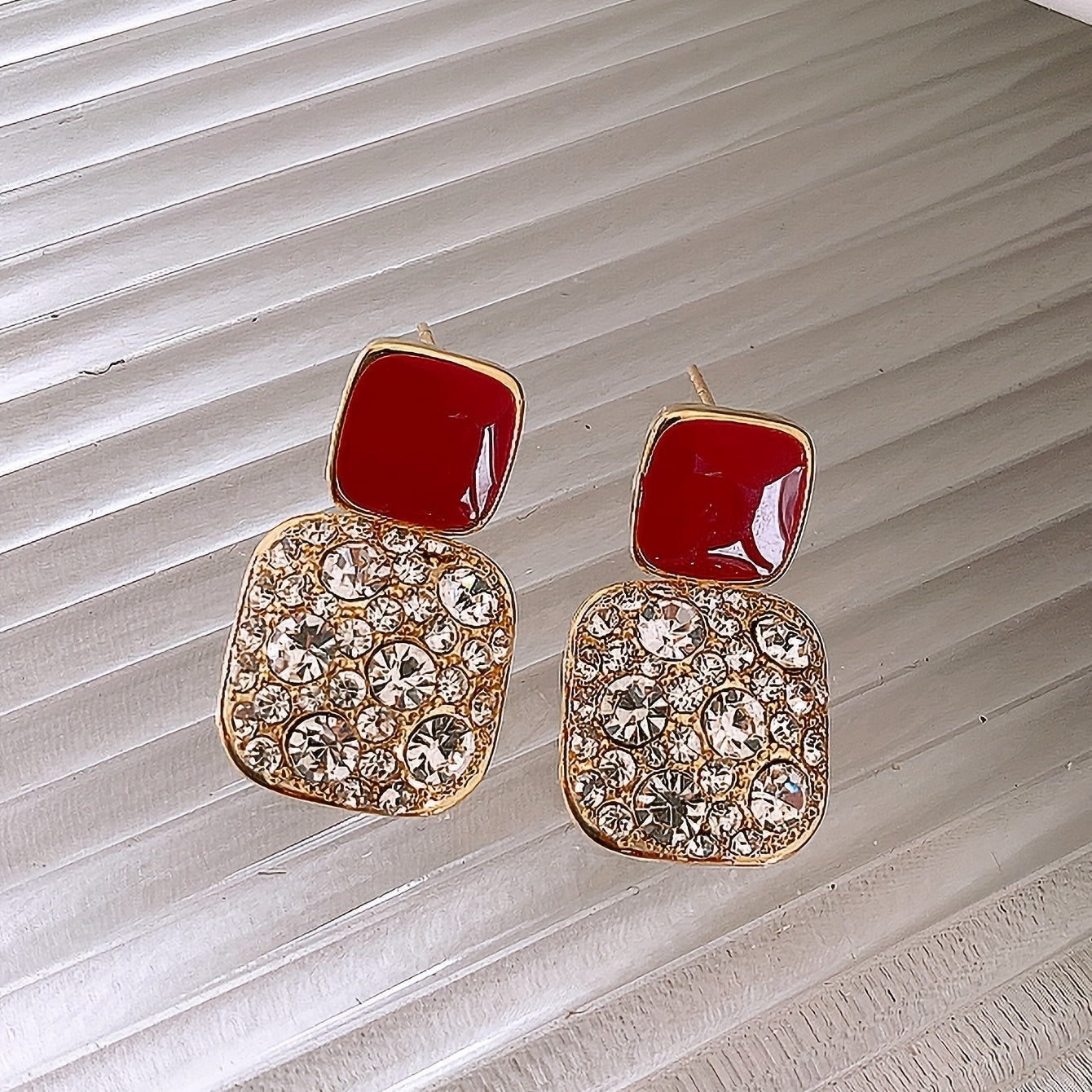 Luxurious square-shaped dangle earrings with rhinestone and alloy design for elegant banquet parties.