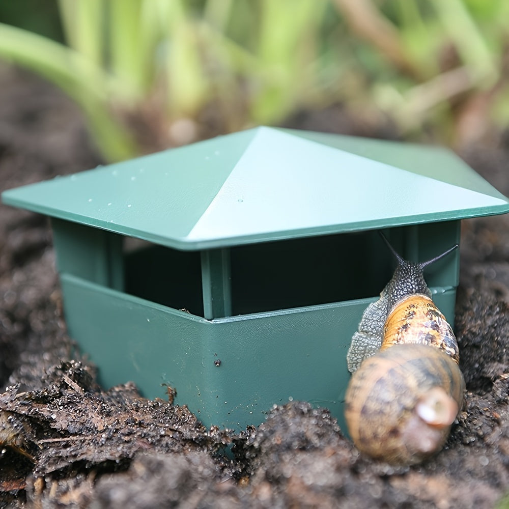 Plastic snail catcher trap, 1pc, no harm to plants, 10x11cm.