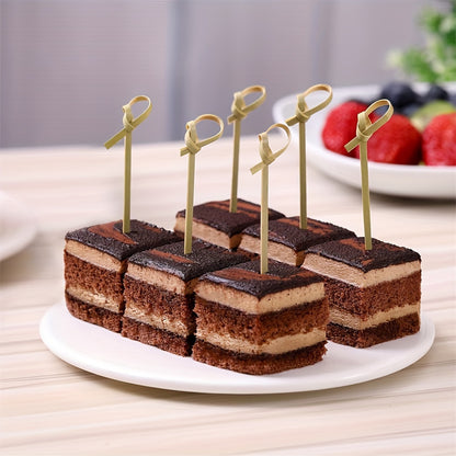 Pack of 200 bamboo skewers for cocktails, appetizers, fruits and drinks. Perfect for party decorations.