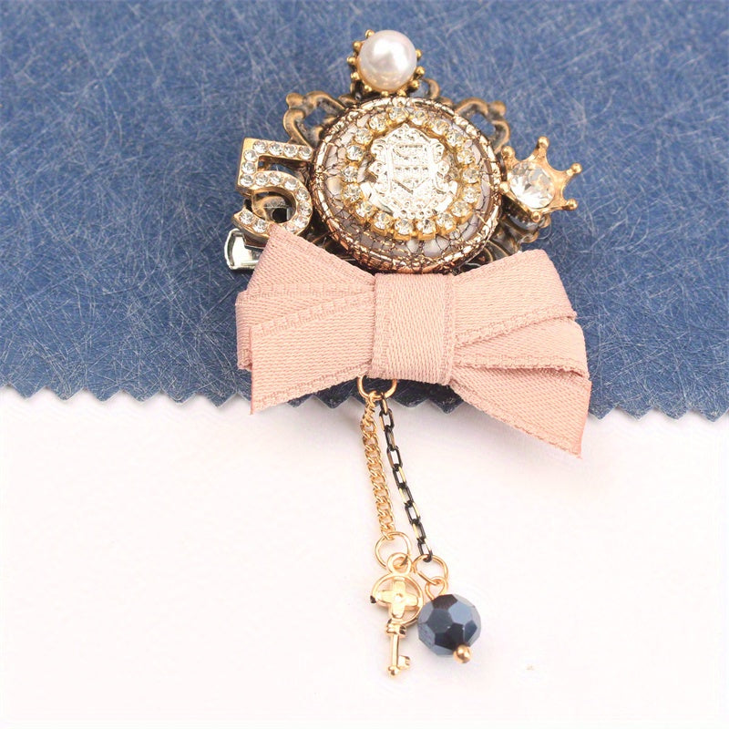 Enhance your personal charm with this elegant and luxurious 1pc Rhinestone Inlay 520 Valentine's Day Bow Brooch. This versatile novelty pin is perfect for travel, parties, and daily wear, adding a decorative touch to your clothing, bags, and hats.