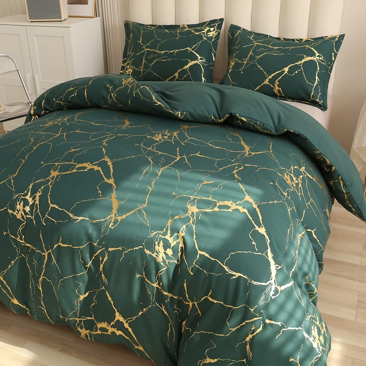 2/3pcs Flocked White Marble Pattern Quilt Cover with Glitter Golden Foil Print Bedding Set, Soft Super Fine Bedding Quilt Cover with 1 Quilt Cover and 1/2 Pillowcase. No filling included.