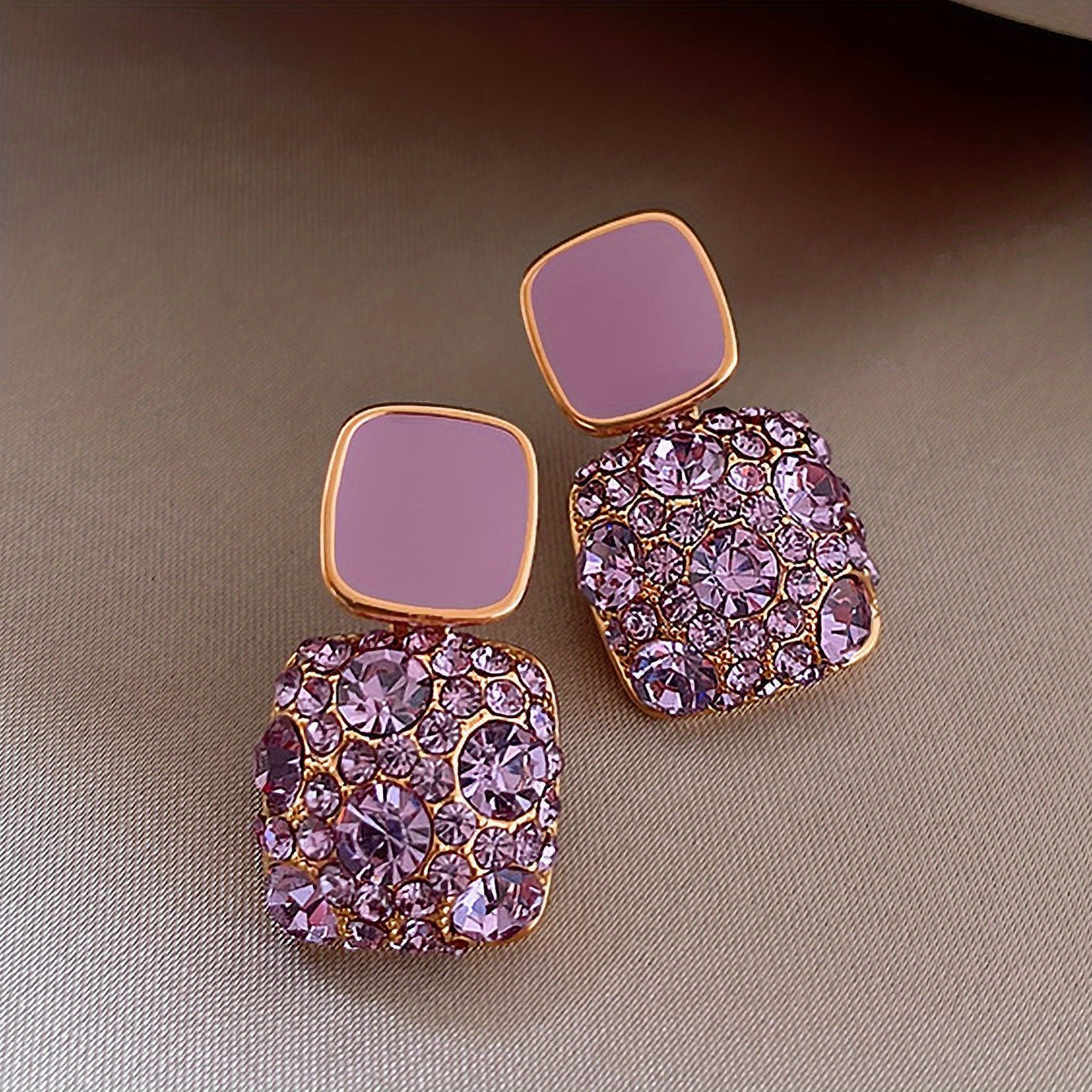 Luxurious square-shaped dangle earrings with rhinestone and alloy design for elegant banquet parties.