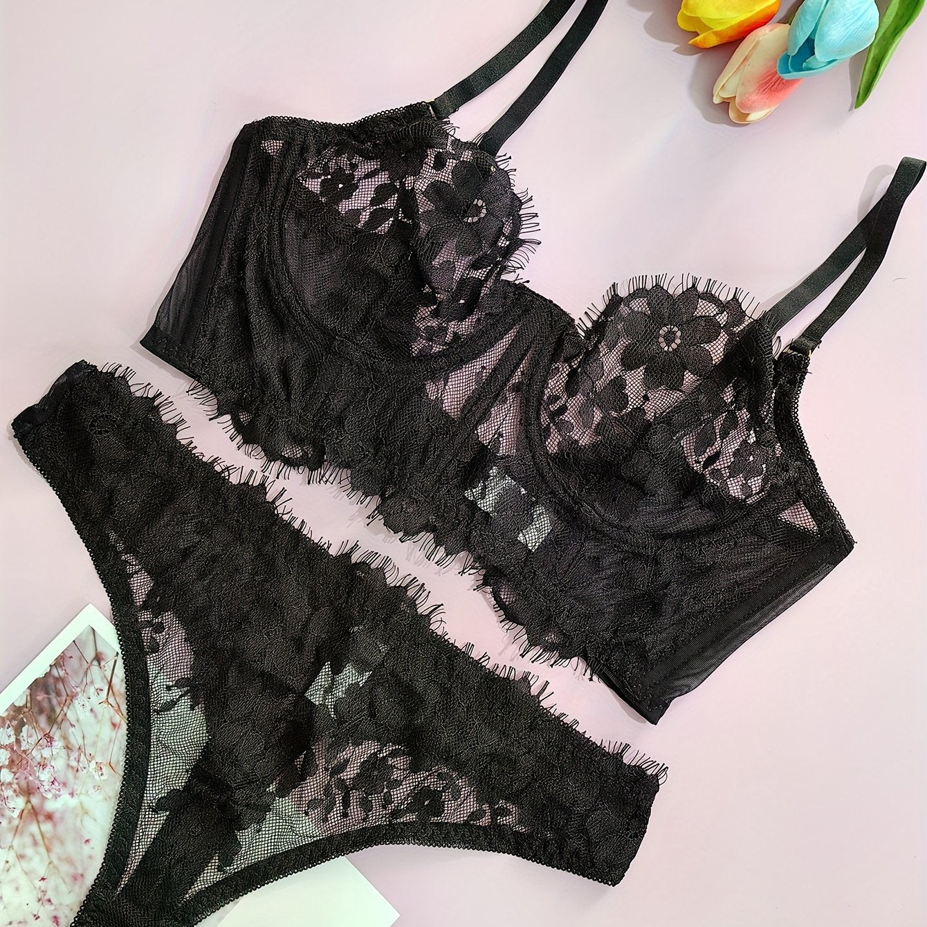 Ultra-thin and sexy French lace lingerie set.