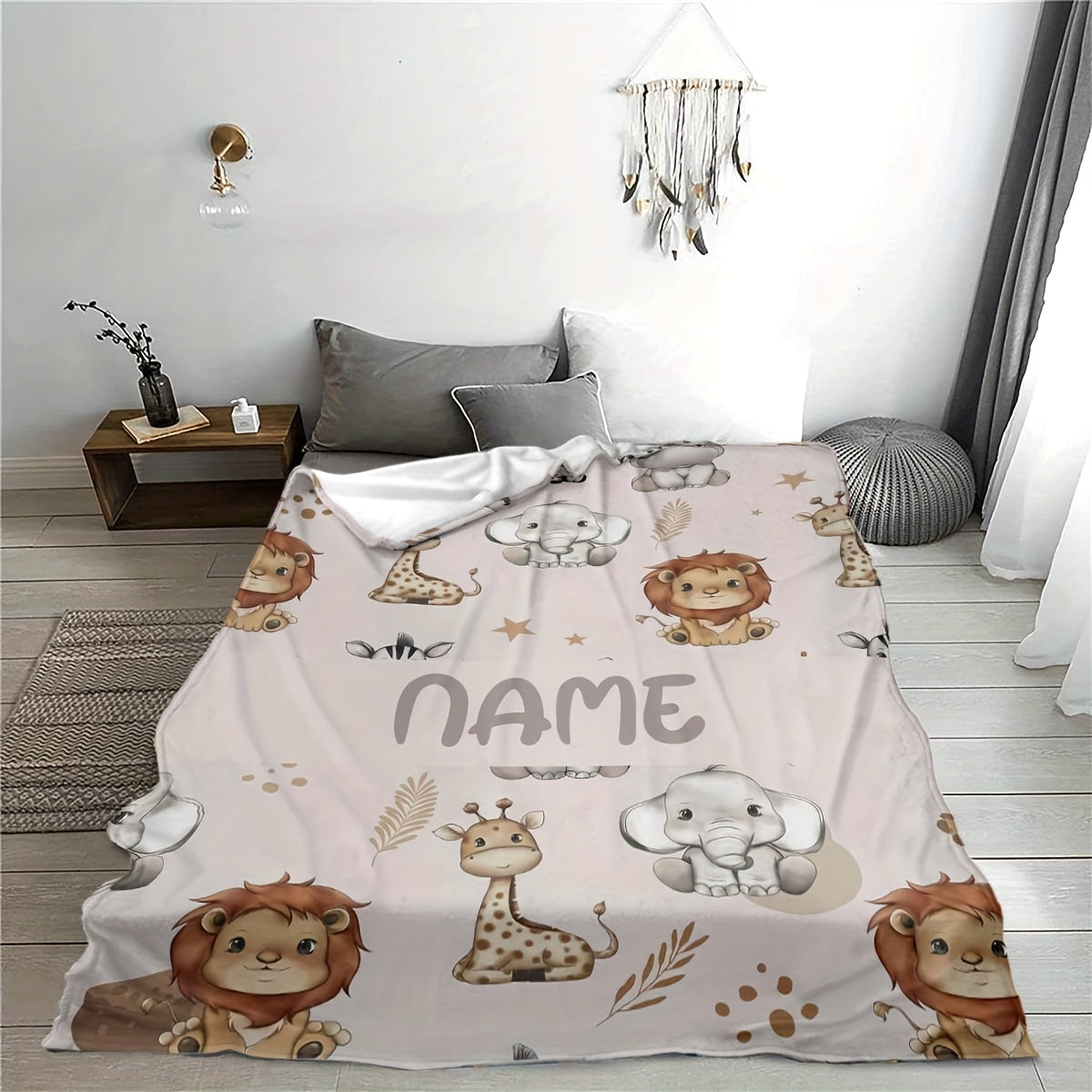 Customize your own adorable small animal series flannel blanket! This personalized holiday gift is perfect for the office, living room, or a cozy lunch break. Made of soft and warm material, it adds a touch of personality to any space.