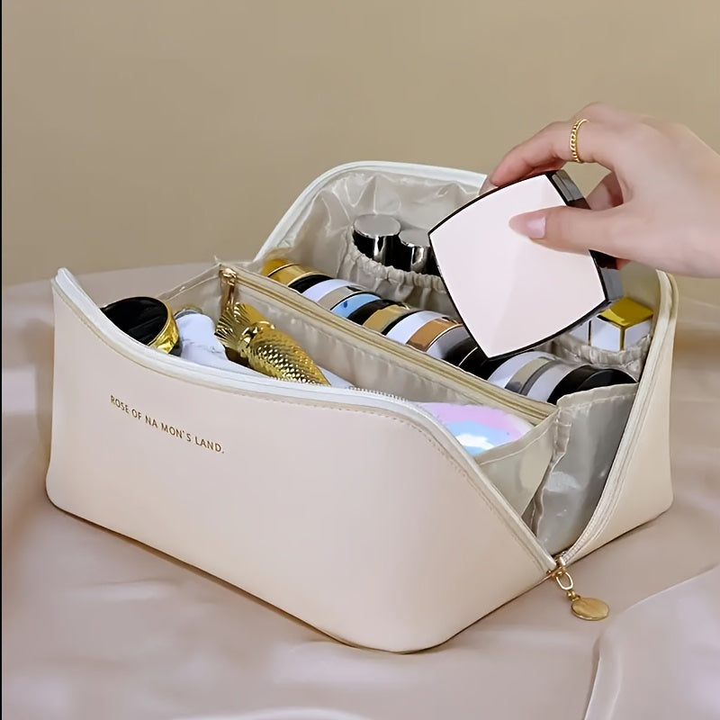 Double-layer travel cosmetic bag in leather for men and women.