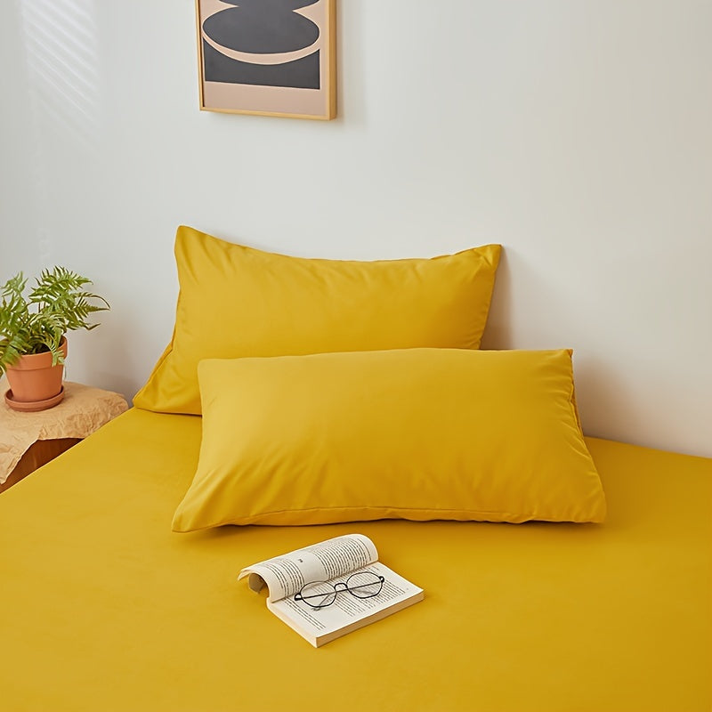 Top Pick: Set of 2 Soft Breathable Brushed Microfiber Pillowcases in Solid Color, Easily Machine Washable