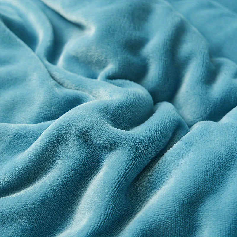 Luxurious double-layer blanket made from soft milk velvet lamb fleece, perfect for staying warm during winter. Can be machine washed and used as a versatile bedding accessory.