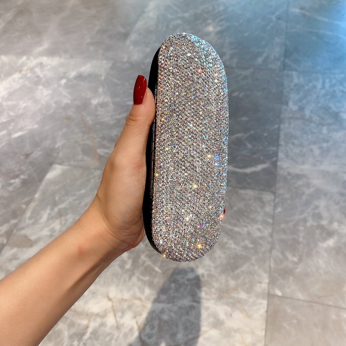 Elegant Eyeglass Case adorned with Rhinestones, Stylish Faux Leather, High-Quality Holder for Women's Glasses, Sturdy and Sophisticated for Prescription Eyewear