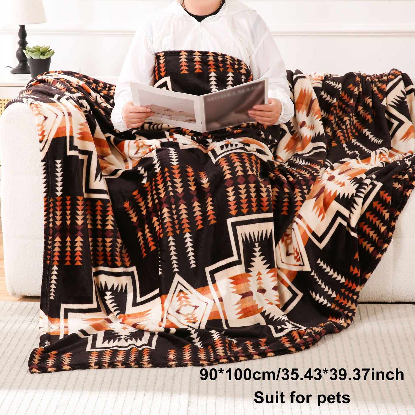 One piece of modern Flannel Throw Blanket, with a weight of 200GSM, can be easily washed in the machine, suitable for all seasons and versatile as a polyester bedding. Skillfully woven, this blanket features vibrant prints perfect for use in the office