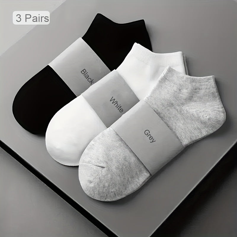 Pack of 3 comfortable ankle socks in black and white, suitable for sports.