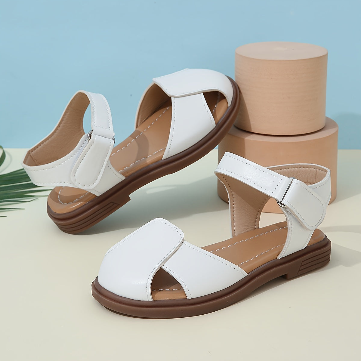 Stylish solid color sandals for girls, perfect for spring and summer.