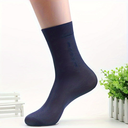 12 pairs of men's summer long tube socks made of 100% polyester knit fabric in solid colors, weighing 300g/m². Suitable for outdoor walking, hand wash or professional dry clean recommended.