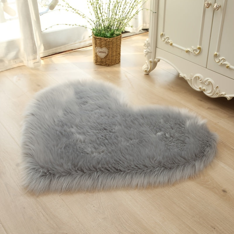 Heart Shaped Faux Fur Rug, Soft Plush Area Rug for Living Room Bedroom Sofa, Fluffy Shaggy Carpet Mat - 50*60cm/19.68*23.62in