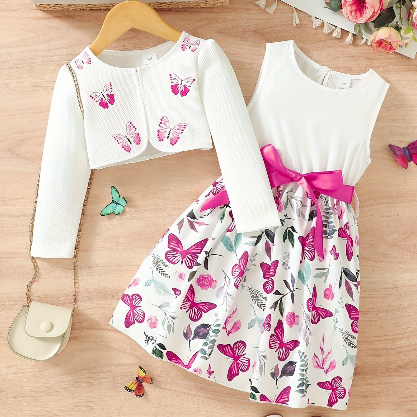 Butterfly casual dress for girls in a two-piece set.