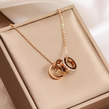 Stylish Pendant Necklace with Roman Numerals and Cubic Zirconia in 18K Gold Plating - Made of 316 Stainless Steel, Perfect Fashion Accessory for Women, Suitable for Everyday Wear and Gifting