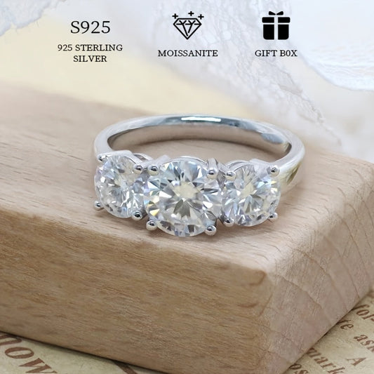 925 Sterling Silver Promise Ring featuring a 2ct Moissanite gemstone, perfect for engagements or weddings. This high-quality jewelry piece comes with a certificate of authenticity and is presented in a beautiful gift box.