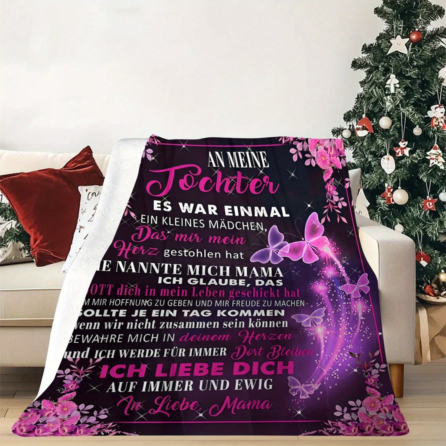 A contemporary soft flannel fleece blanket featuring a German message from Mom to Daughter, adorned with a beautiful purple butterfly and floral pattern. Suitable for all seasons with a digital print, made from 100% polyester and weighing 200-250gsm.