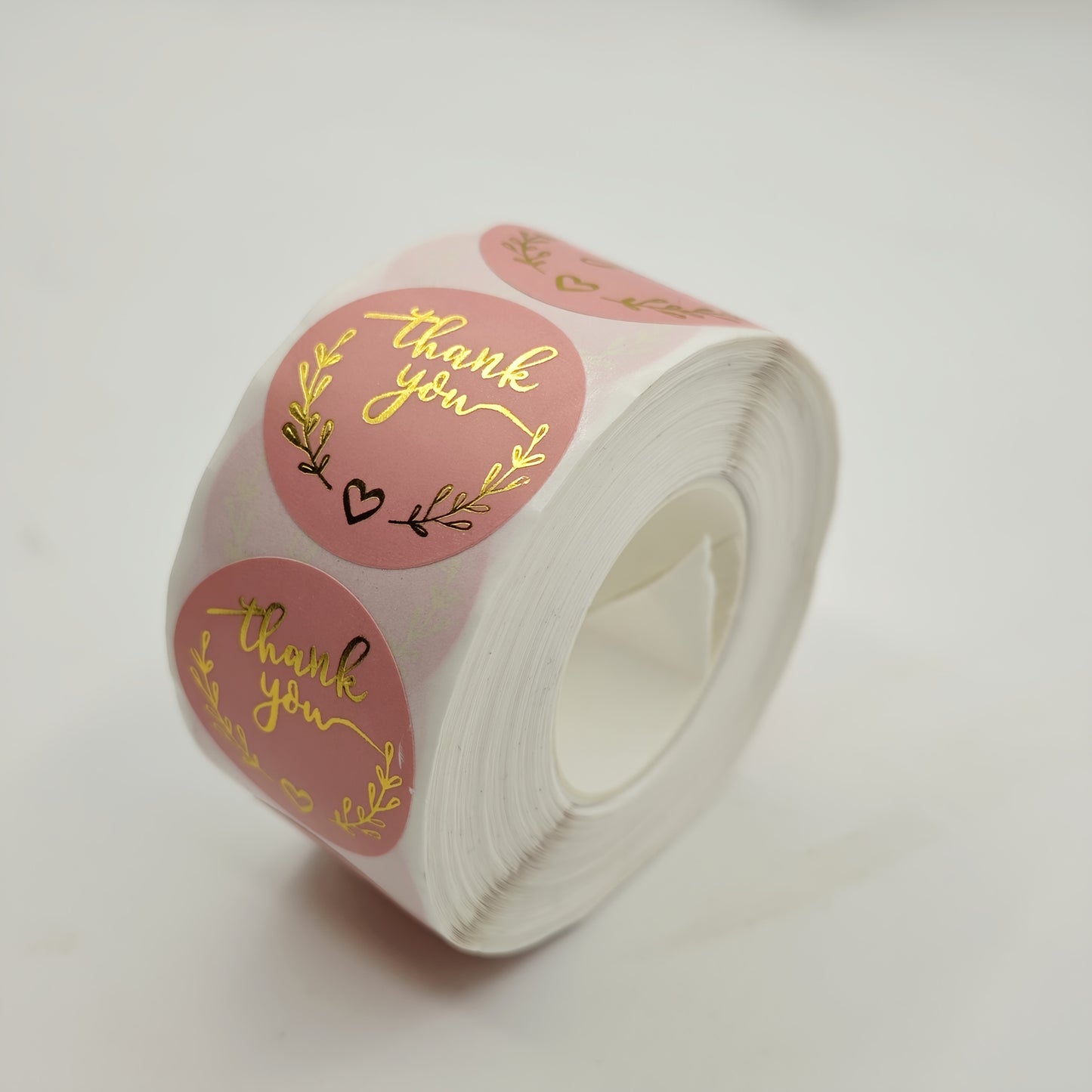 800 round Thank You stickers on a roll for envelope seals, gift packaging, birthday parties, scrapbooking, and stationery decoration.