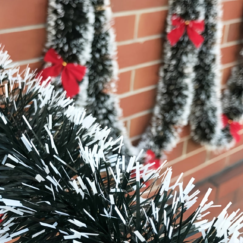 6.56ft dark green and white edge Christmas rattan with snowflake decorations, 3.54inch diameter. Perfect for weddings and holiday celebrations.