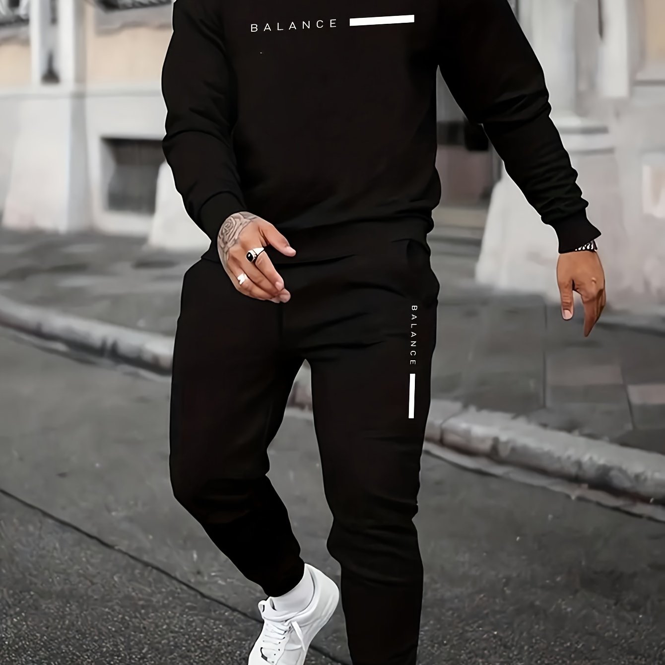 Men's casual 2-piece set: Polyester sweatshirt & joggers with unique print design, machine washable, round neck, and pockets.