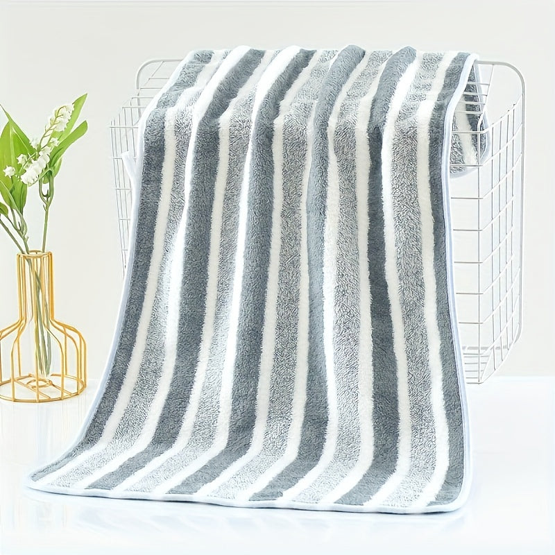 Bamboo Charcoal Fiber Bath Towel set includes a 35*75cm washcloth and a 70*140cm absorbent bath towel suitable for both adult men and women.