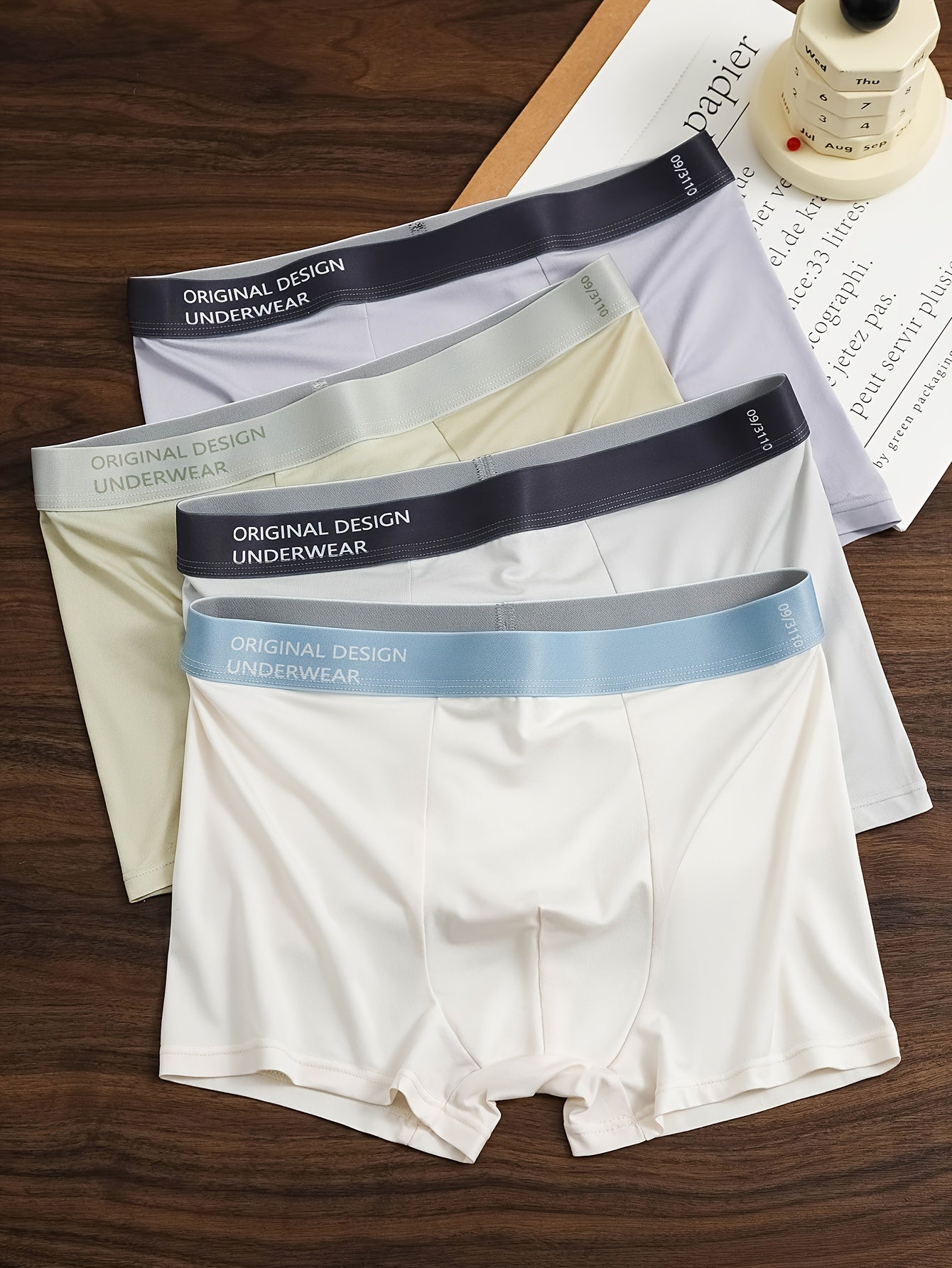 High-end Fashion Series: 4-piece Men's Solid Color Sports Underwear Set