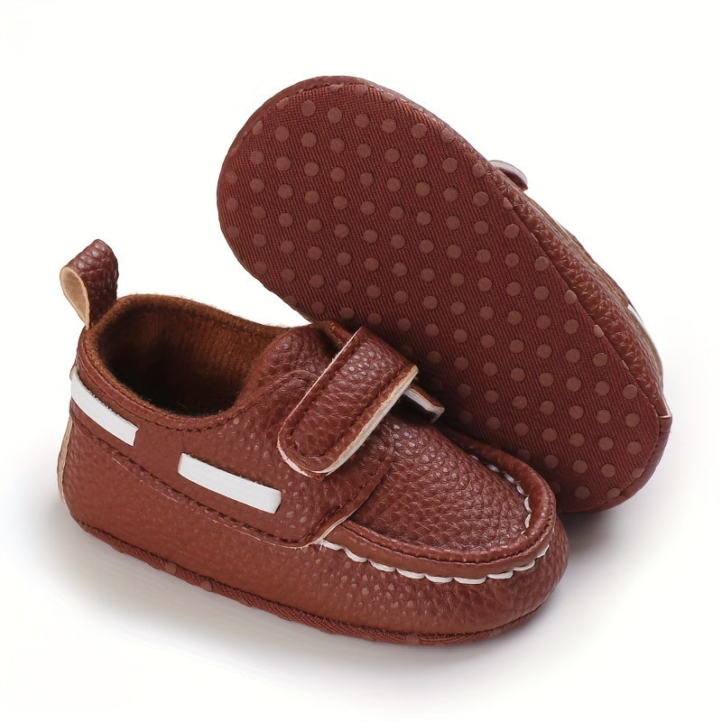 Baby boys and girls can stay comfortable and safe in these lightweight, non-slip sneakers with hook and loop fastener, suitable for indoor and outdoor wear all year round.