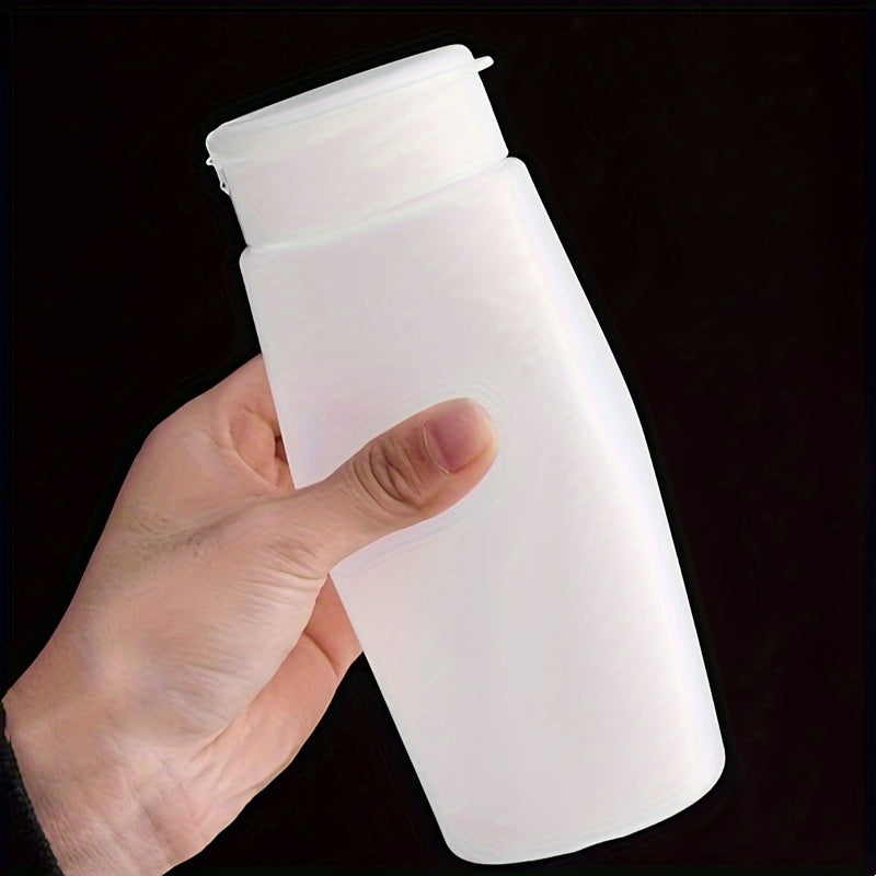 Multi-purpose powder dispenser bottle for various ingredients such as flour, sugar, coffee, BBQ spices, etc. Made of BPA-free plastic, easy to clean, available in 400ml or 600ml sizes, a must-have kitchen gadget.