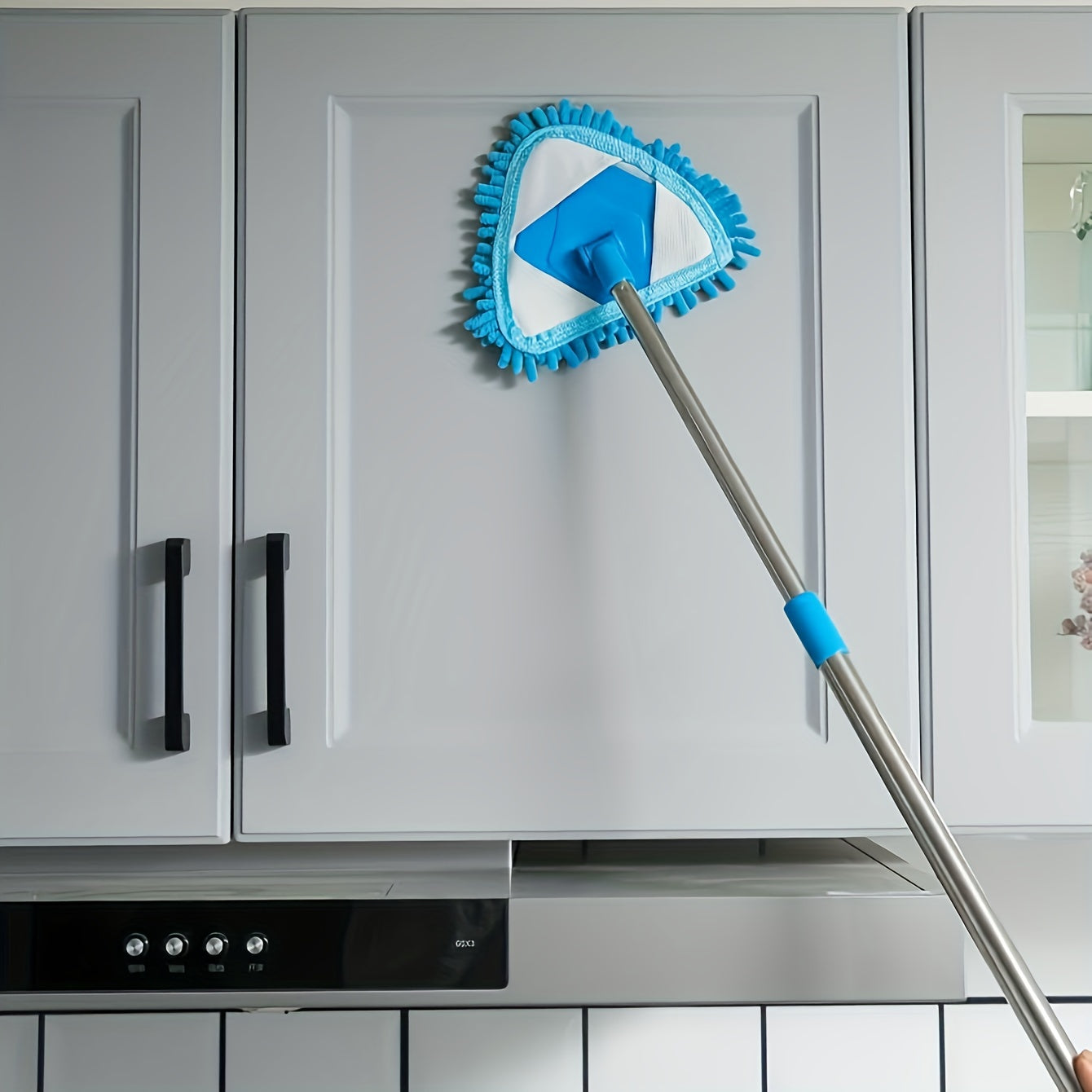 Telescopic Triangle Cleaning Mop - The Ultimate Multi-Surface Dust Removal Tool with a Long Handle and No Dead Corner, Made of Durable Plastic for Every Area of Your Home and Car