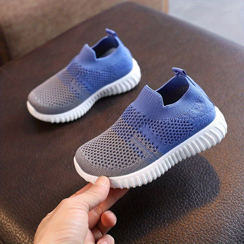 Breathable mesh shoes for boys and girls toddlers in mixed colors; slip-on low top sneakers for all seasons.