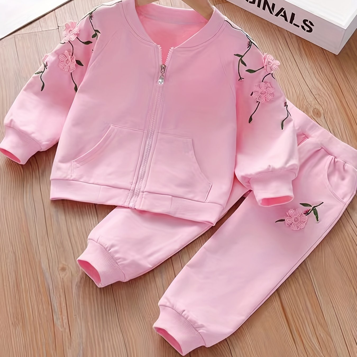 Girls' Sports Spring and Autumn Suit, Ideal for Outdoor Activities